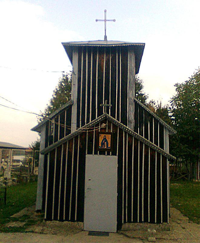 Biserica veche din lut şi din scandură